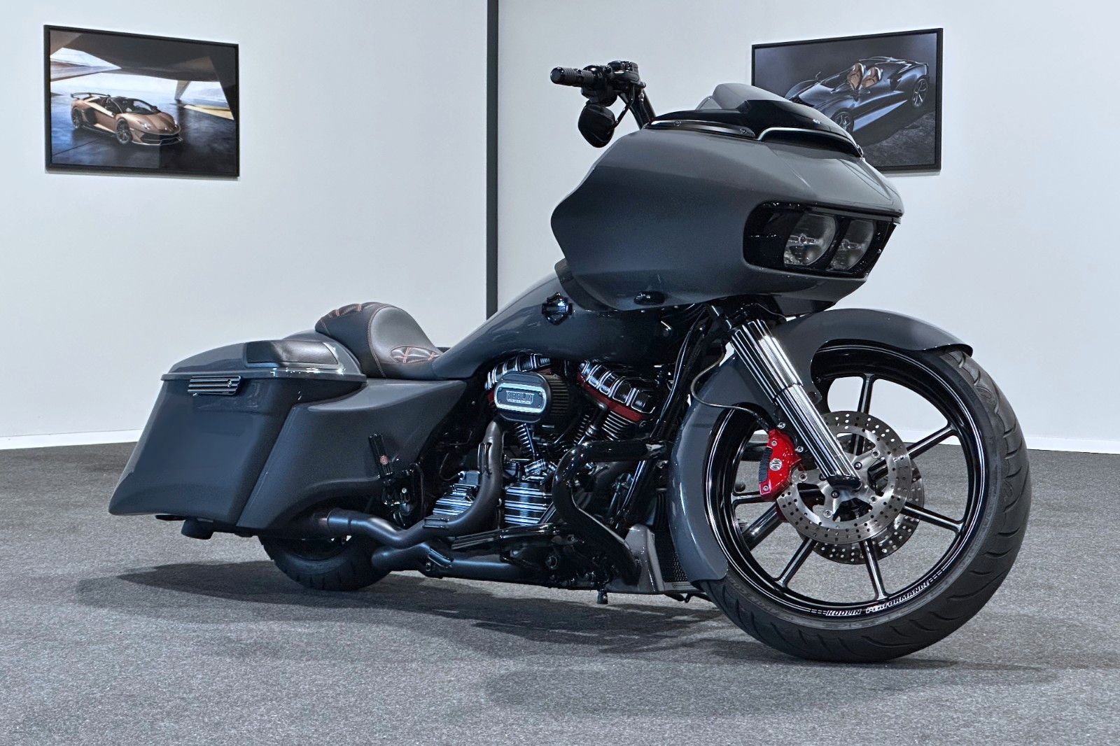 Fahrzeugabbildung Harley-Davidson CVO Road Glide KODLIN 23" FAT TI