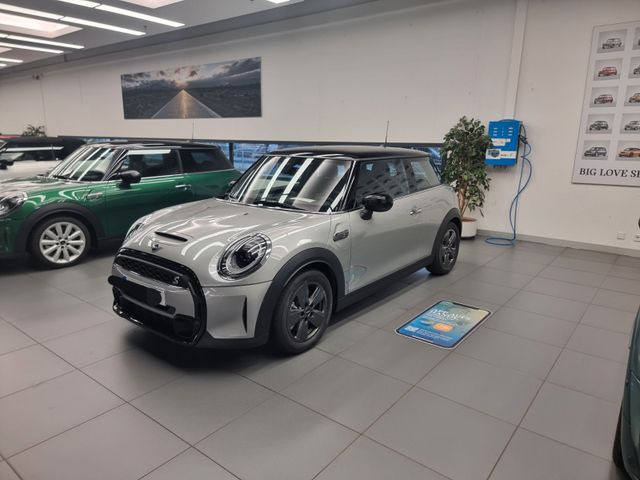 MINI Cooper S mit 3 jähriger Werksgarantie