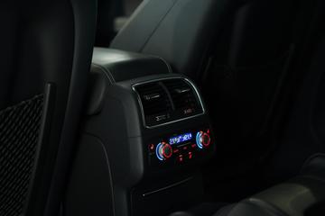 صورة مصغرة 26 لـ 2015 AUDI RS7