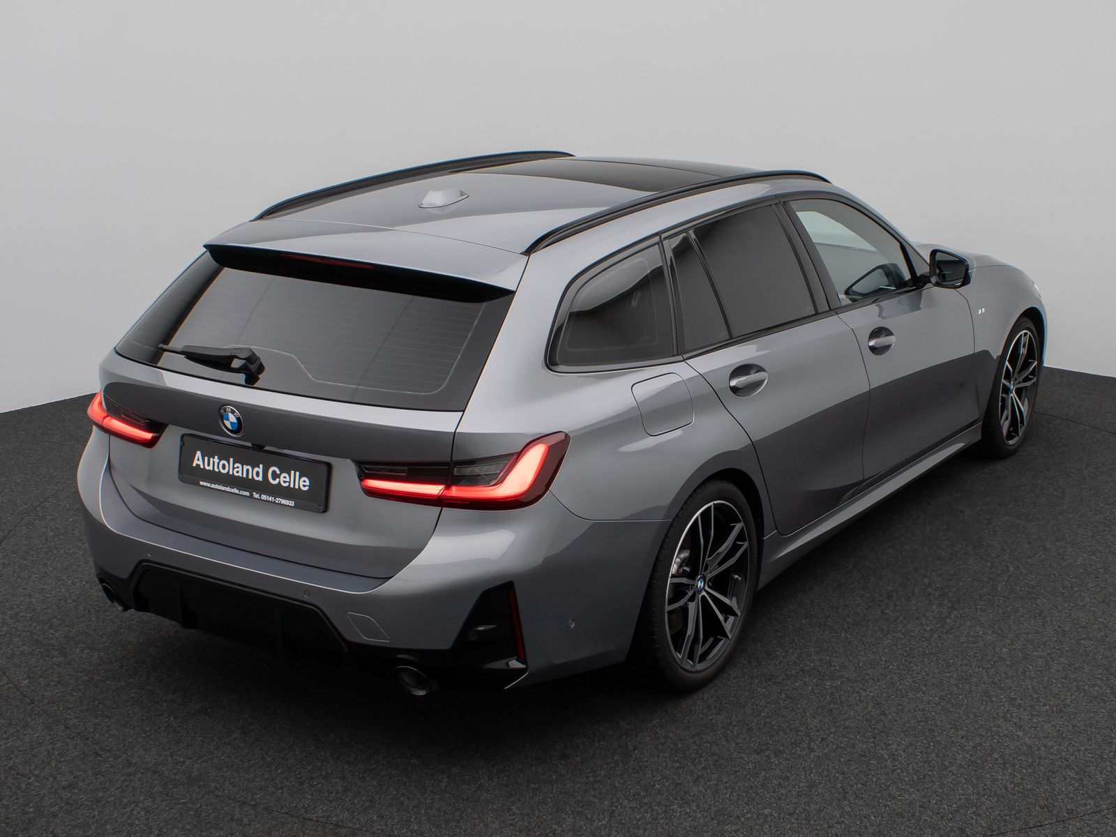 Fahrzeugabbildung BMW 330i M Sport Kamera DAB HUD H/K Komfort Panorama