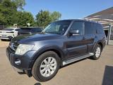 Mitsubishi Pajero 3.2 DI-D Instyle 7-Sitzer - Mitsubishi Pajero Instyle mit Diesel-Antrieb