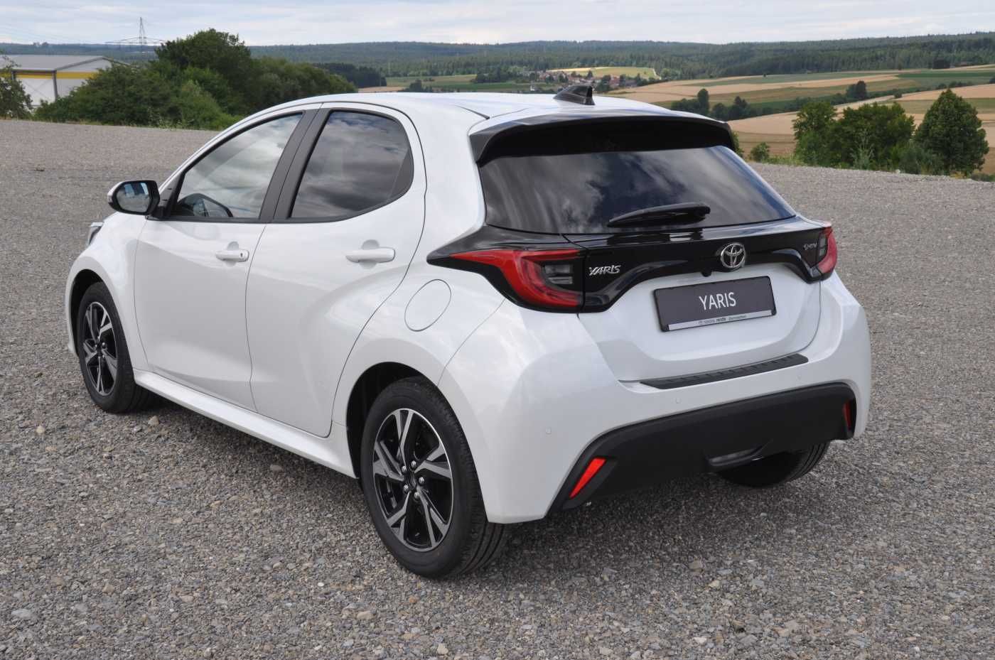Toyota Yaris Hybrid 5-Türer 116 1.5 VVT-i Teamplayer imagem 3