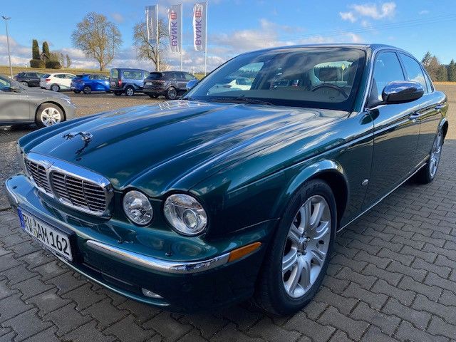 Jaguar XJ 2.7 D XJ6 Executive PDC SHZ NAVi ALU