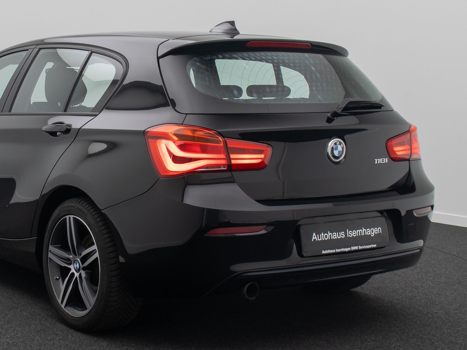 Fahrzeugabbildung BMW 118i Sport Line LED NaviBusiness Lordos Tempomat