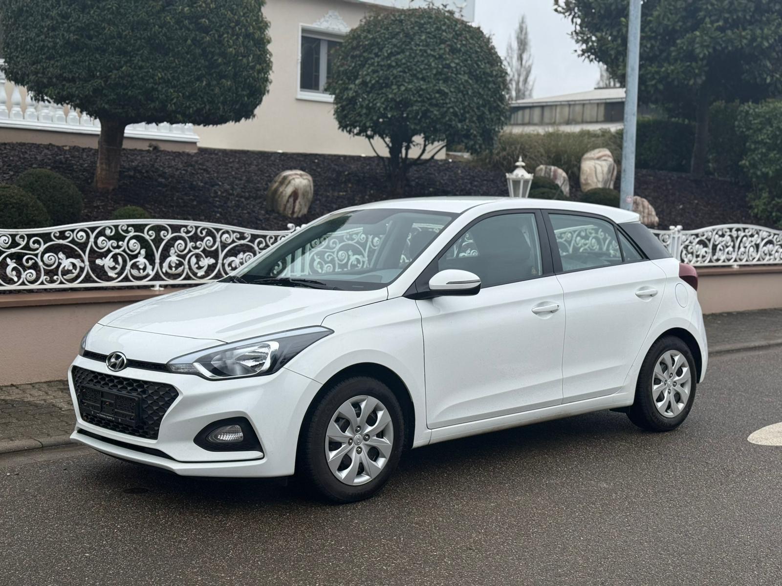 Hyundai i20 Select *1-HAND*