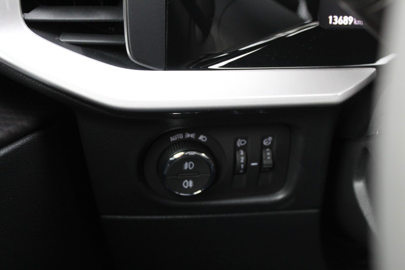 Fahrzeugabbildung Opel Mokka 1.2Turbo Ultimate Navi,Sitzh.,PDC,Ka...