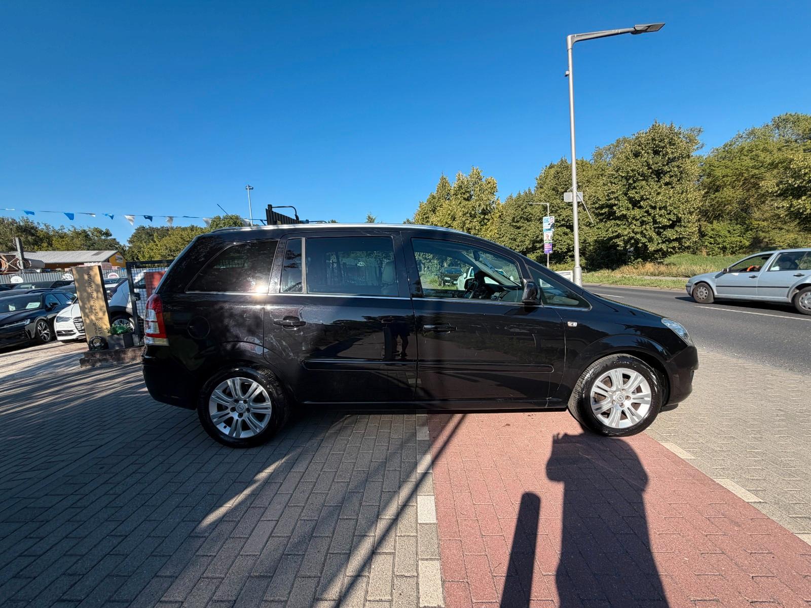 Opel Zafira B Innovation 1.8*Xenon*Klima*Temp*SHZ*PDC
