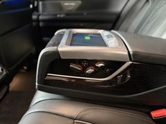 BMW 750d xDrive/M PAKET/GSD/LASER/H+K/FERN.PARKEN
