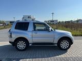 Mitsubishi Pajero 3,2 DI-D Instyle Automatik  - silberne Mitsubishi Pajero
