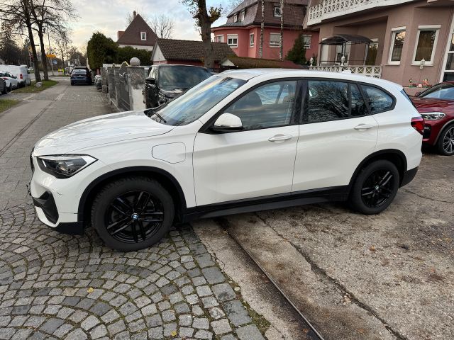 BMW X1 xDrive 25e Advantage *LED*Navi*1.Hand*