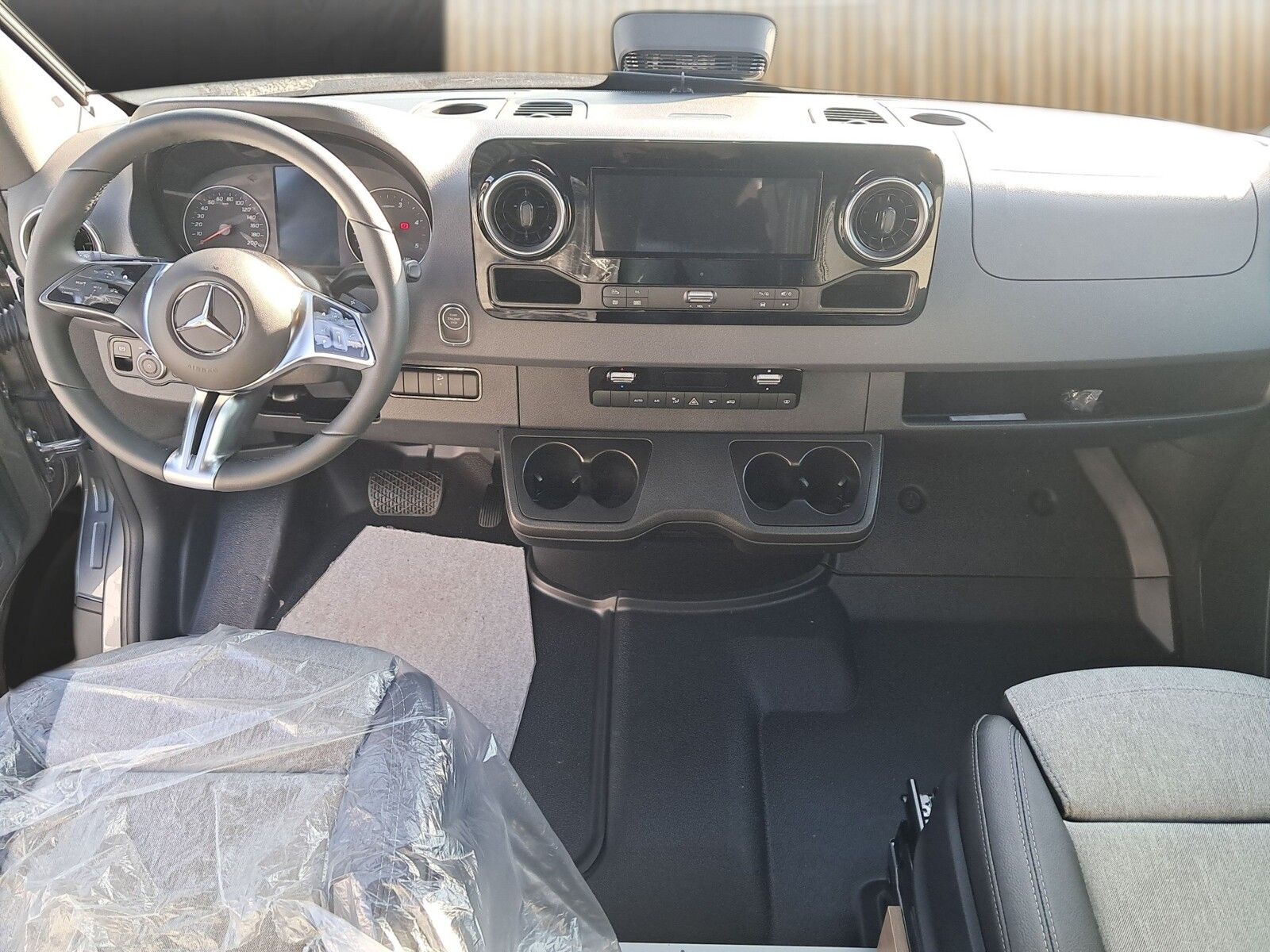 Fahrzeugabbildung Pössl Roadstar X Mercedes 190 PS Solar, Dachklima,