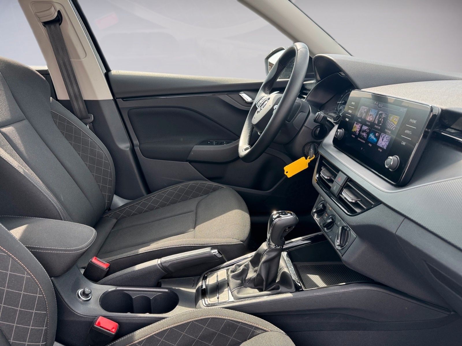 Fahrzeugabbildung SKODA Kamiq Ambition 1.5 TSI