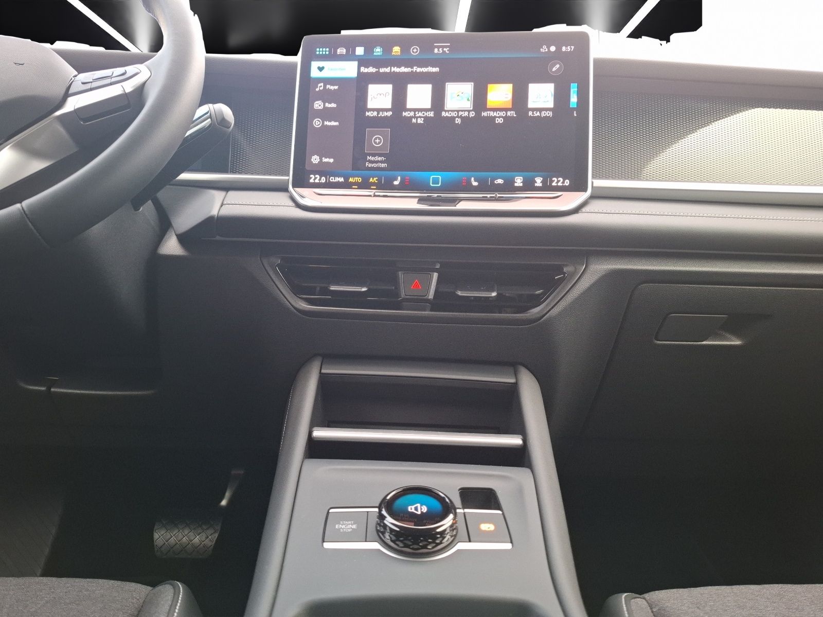 Fahrzeugabbildung Volkswagen Tayron TDI Life DSG 4M LEDplus AHK Navi AID ACC