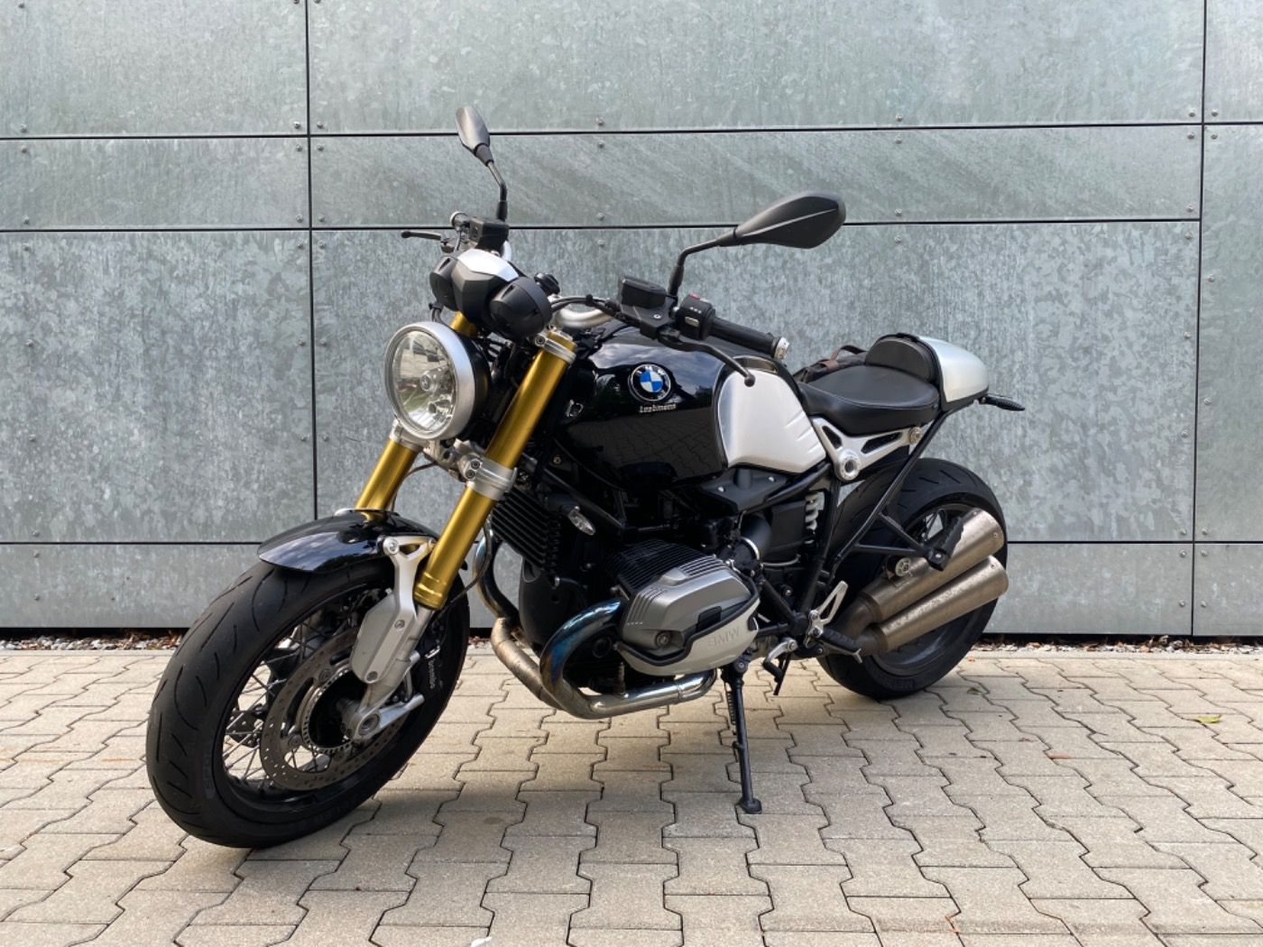 Fahrzeugabbildung BMW R nine T viel Zubehör