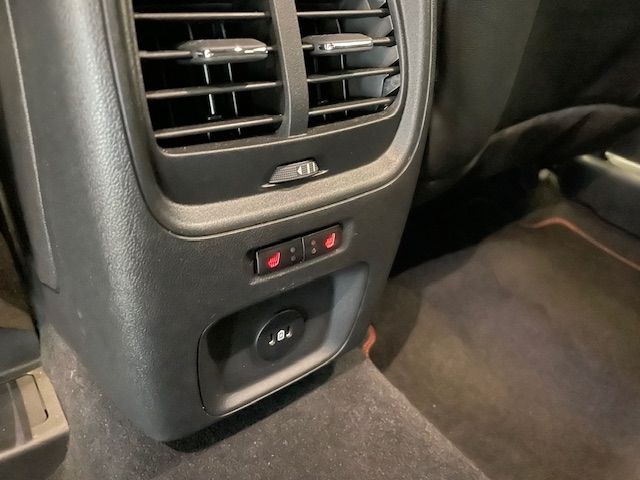 Fahrzeugabbildung Ford Kuga ST-Line X 1.5 Kamera totWinkelASS LED