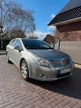 Toyota Avensis TÜV Neu - Toyota Avensis Gebrauchtwagen in Bremen