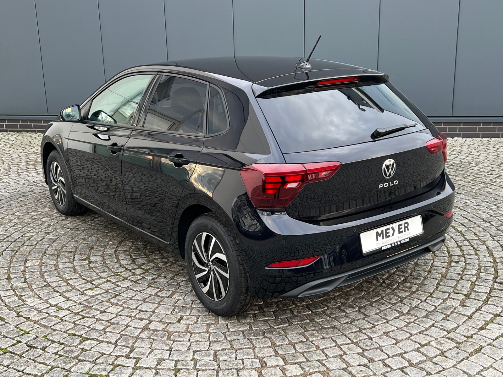 Fahrzeugabbildung Volkswagen Polo Life 1.0 TSI DSG *LED, Klima, App-Connect,