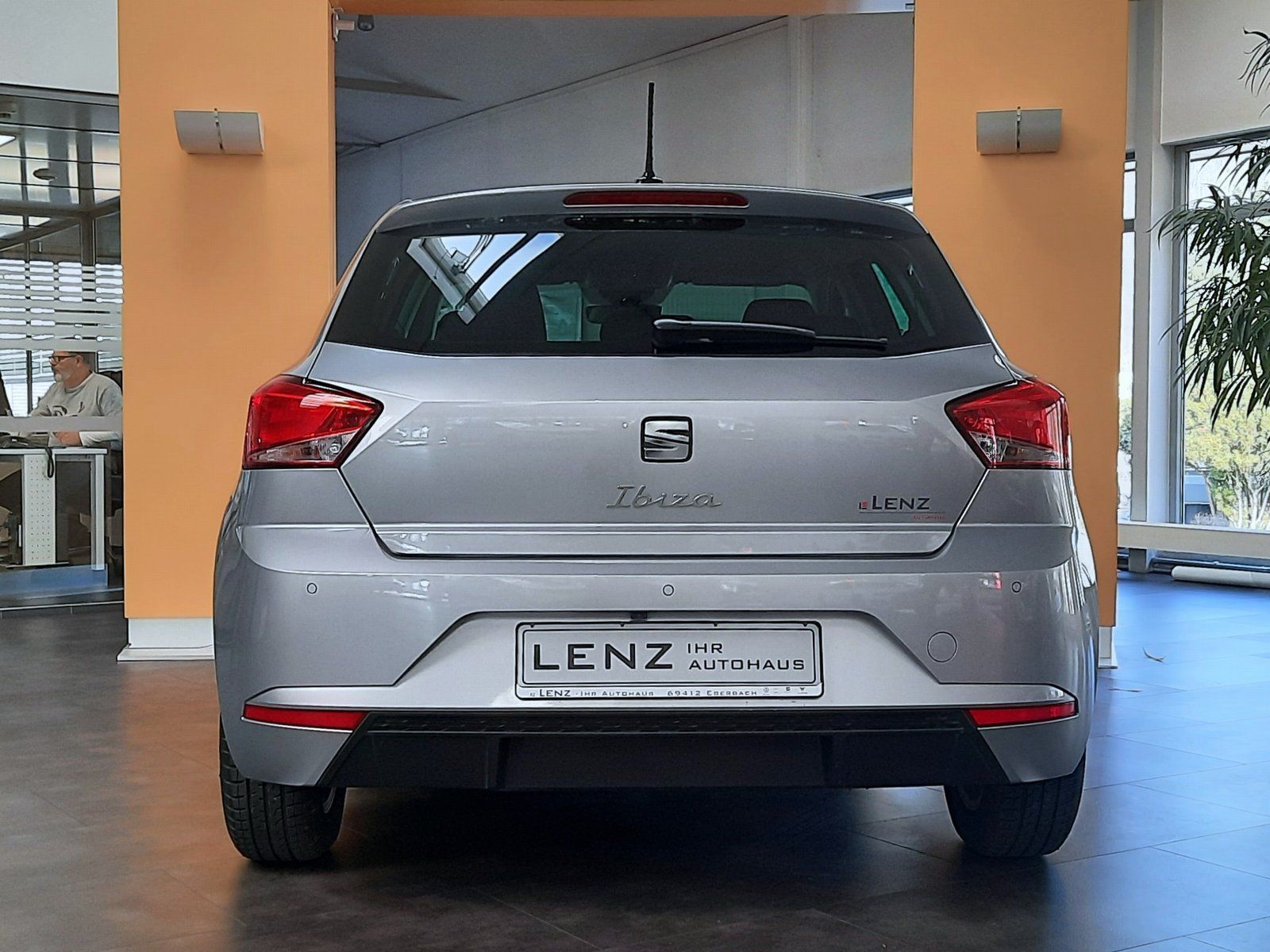 Fahrzeugabbildung SEAT Ibiza Style TSI *Navi*Cam*LED*Sitzhzg*Einparkh*