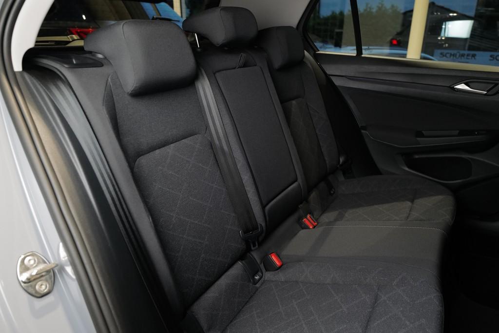 Volkswagen Golf VIII 1.0eTSI DSG Life StdHz Navi ACC Led, миниатюра 6