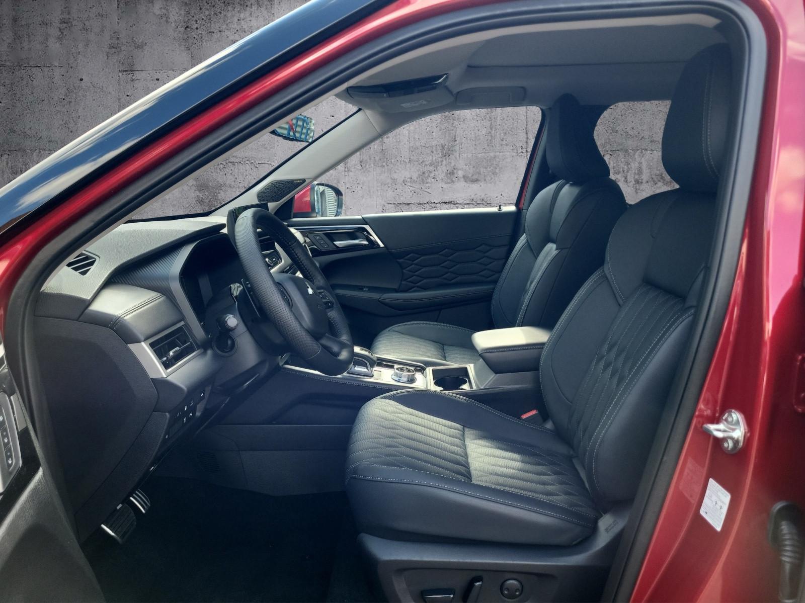 Mitsubishi Outlander 2.4 PHEV 4WD Top -PANO/Leder/HUD