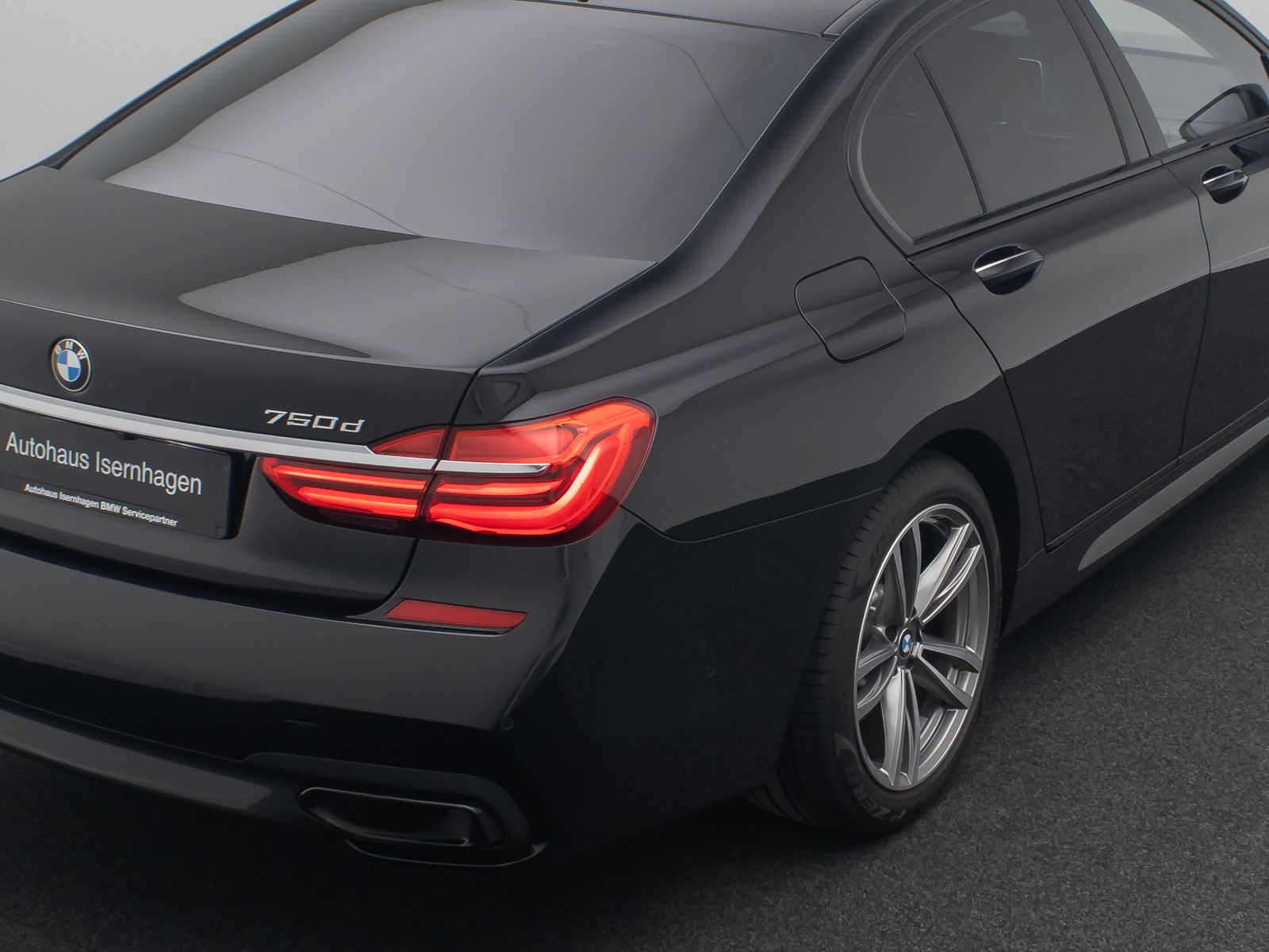 Fahrzeugabbildung BMW 750d xD M Sport 360&deg; Massage FondEnt Laser Voll