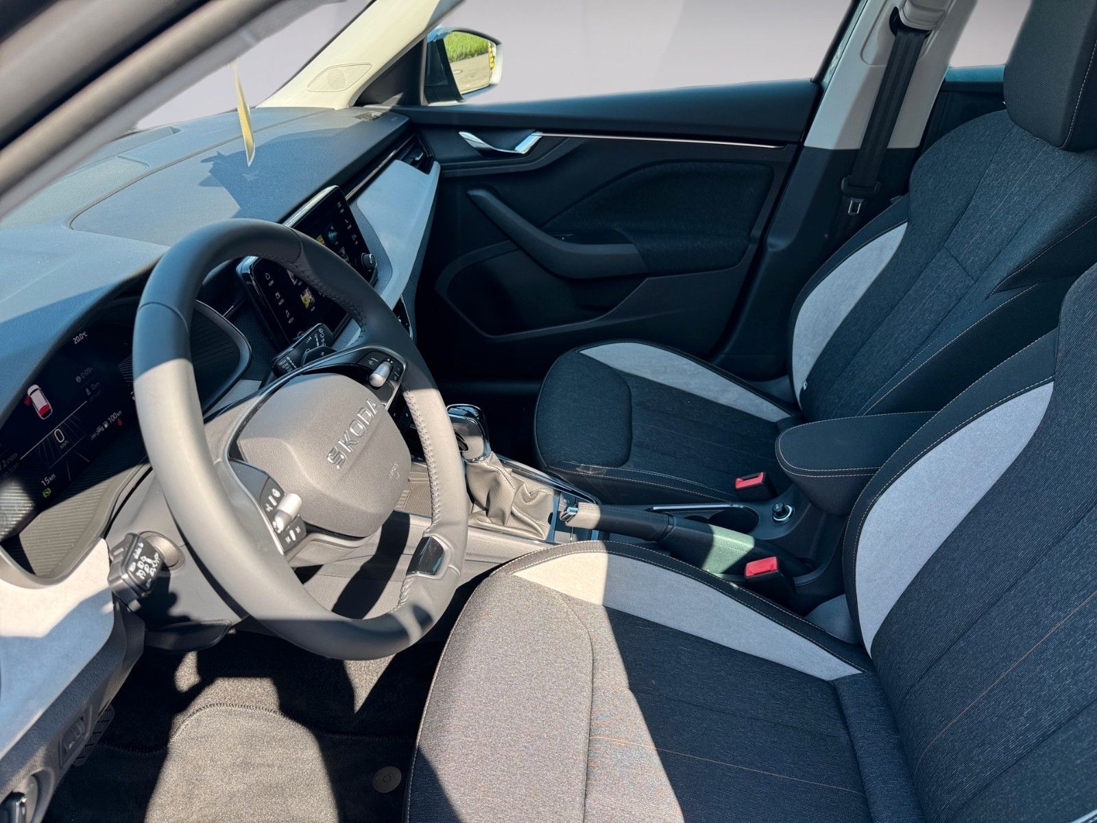 Fahrzeugabbildung SKODA Kamiq Selection 1.5TSI
