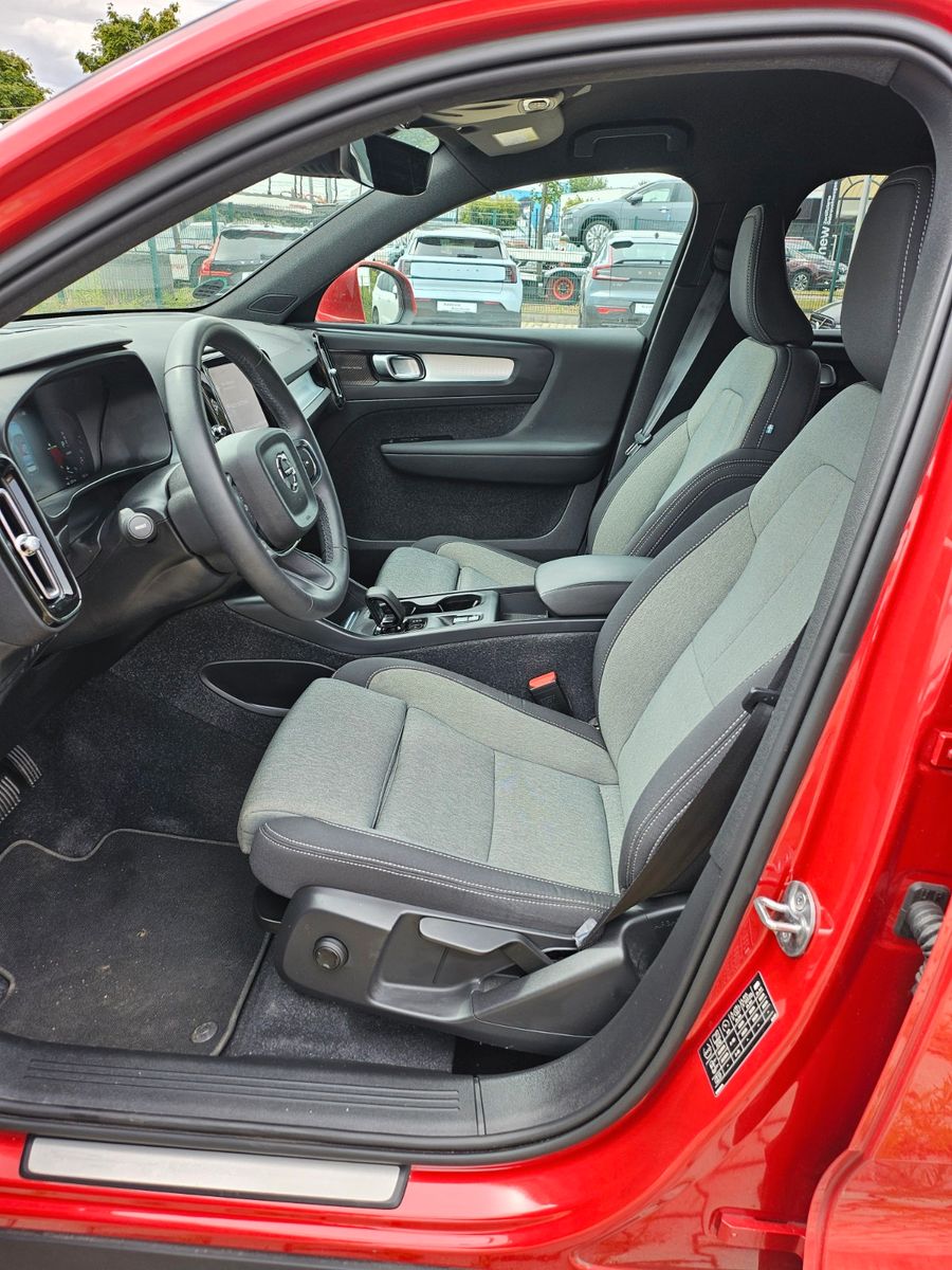 Fahrzeugabbildung Volvo XC40 Inscription Expression Recharge Plug-In Hyb
