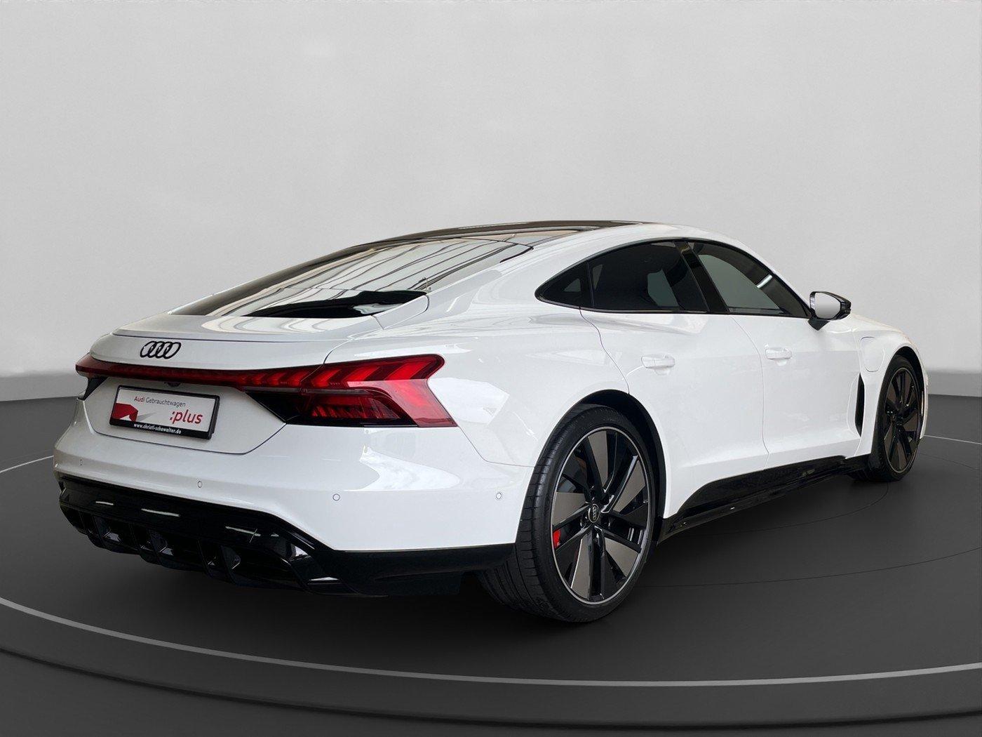 Audi e-tron GT quattro MATRIX Pano B&O ACC RFK