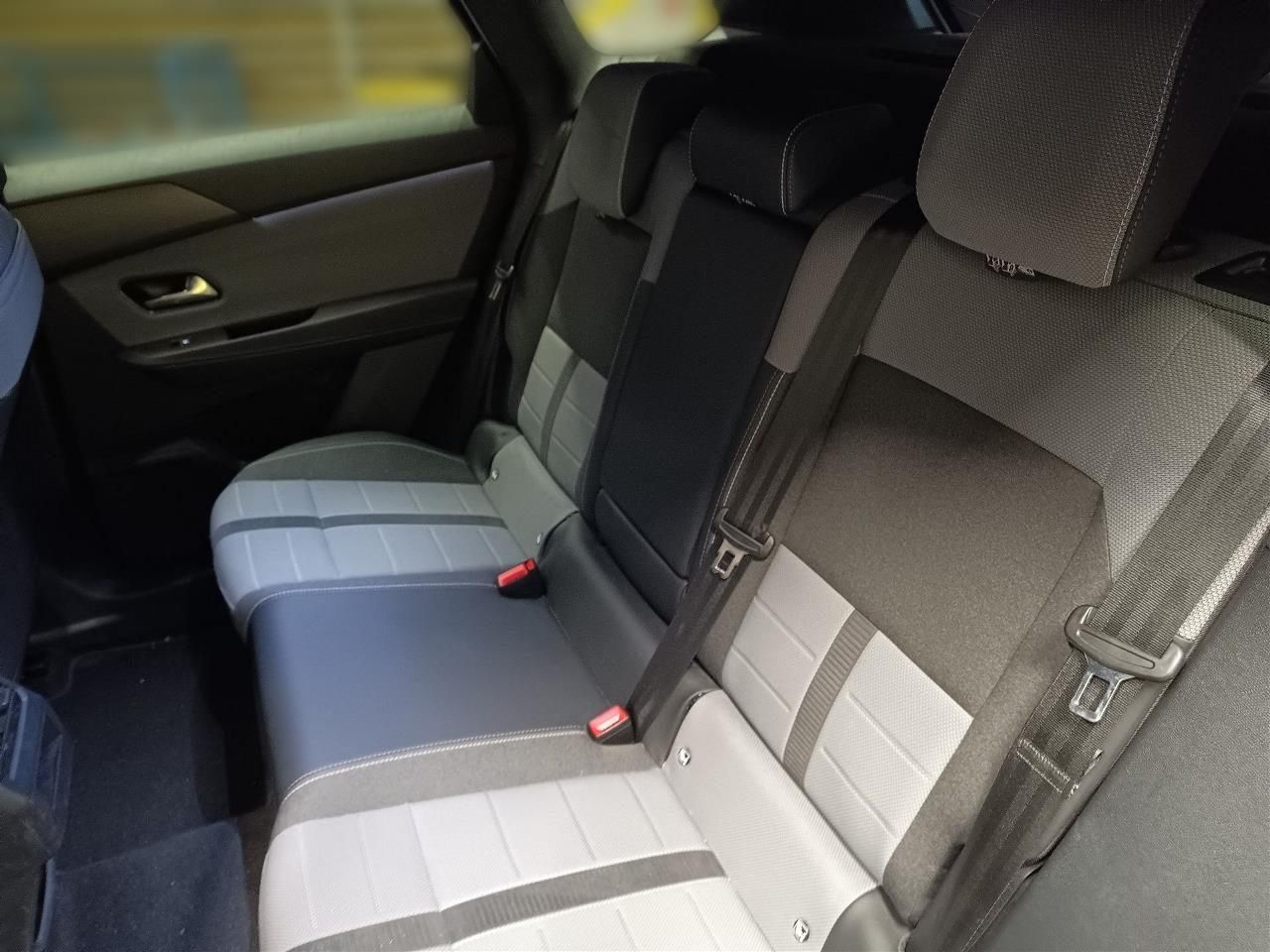 Fahrzeugabbildung Opel Grandland 1.2 48V Mild-Hybrid 100 kW GS