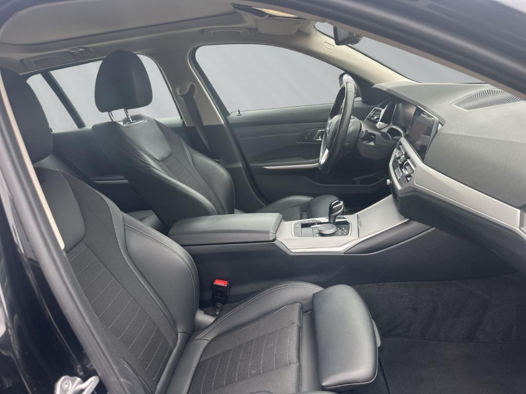 BMW 3 Series d xDrive touring Panorama AHK LC Prof, миниатюра 13