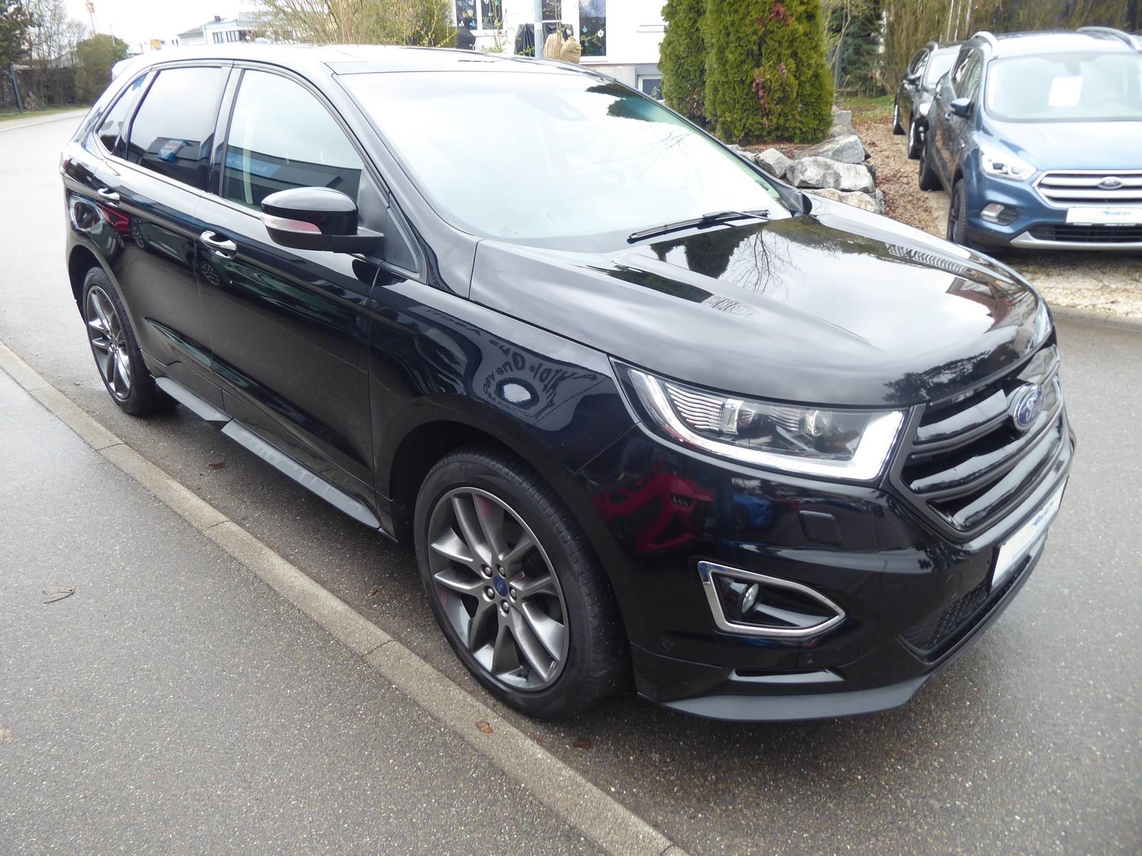Ford Edge Sport 4x4 8-Fach bereift