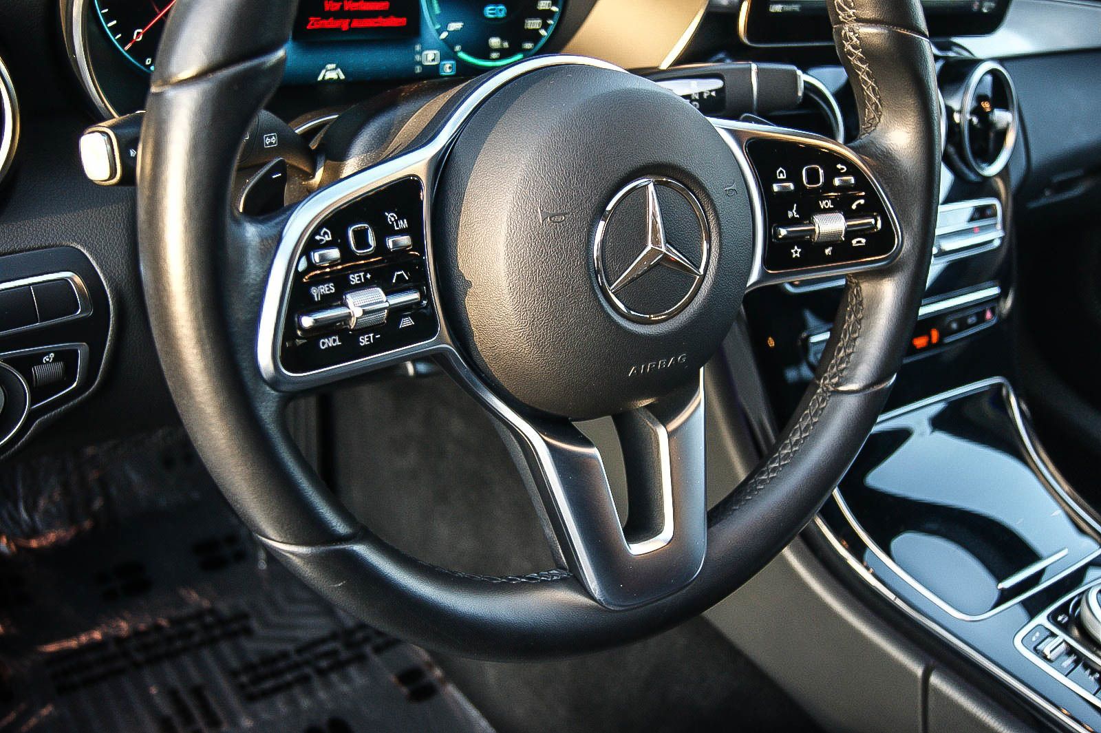 Fahrzeugabbildung Mercedes-Benz C 300 e T 9G-T Avantgarde AHK BURMESTER LED KAME