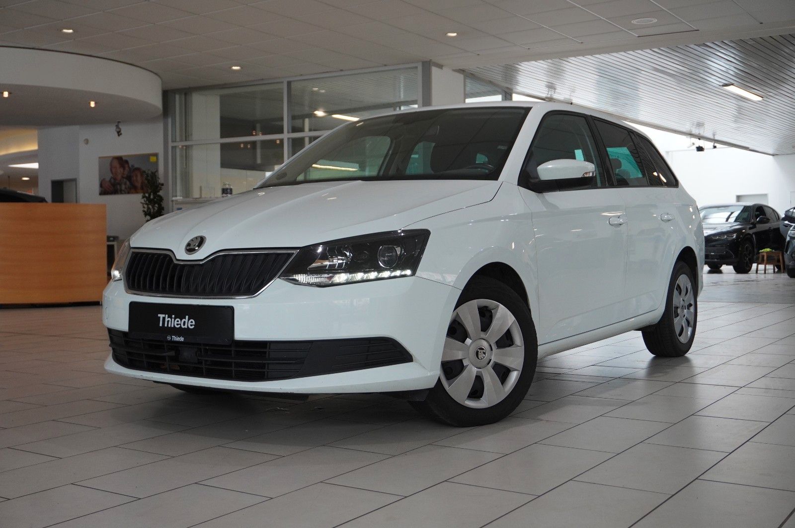Fahrzeugabbildung SKODA Fabia Combi 1.4 TDI AMBITION DSG NAVI/LED/PDC