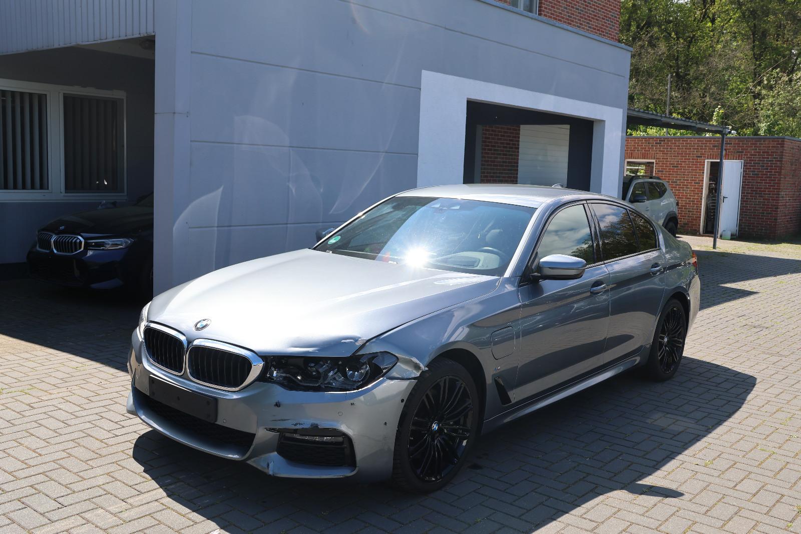 BMW 530e xDrive Limousine  M Sport HuD
