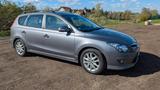 Hyundai i30 CW 1.6 CRDi Style * 1. Hand ** Scheckheft ** - Hyundai i30: Crdi Style