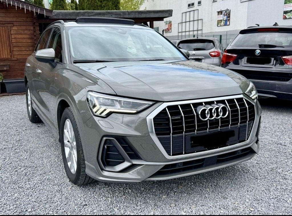 Image of Audi Q3