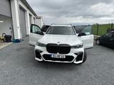 BMW X7 M50i in Weiß, 6-Sitzer, Vollausstattung, 