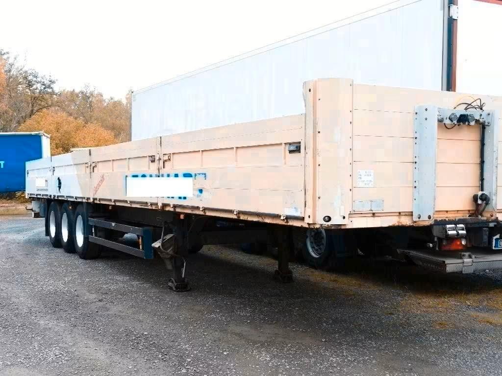 Schmitz Cargobull Plattform *Bordwände*