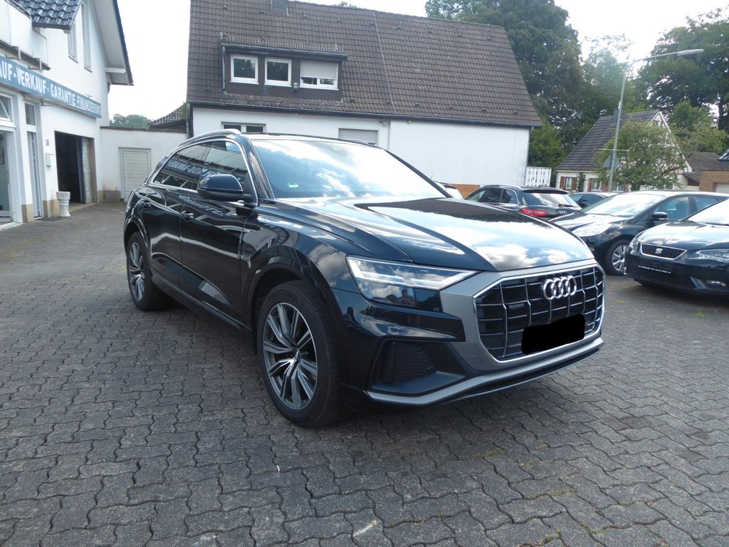 Image of Audi Q8