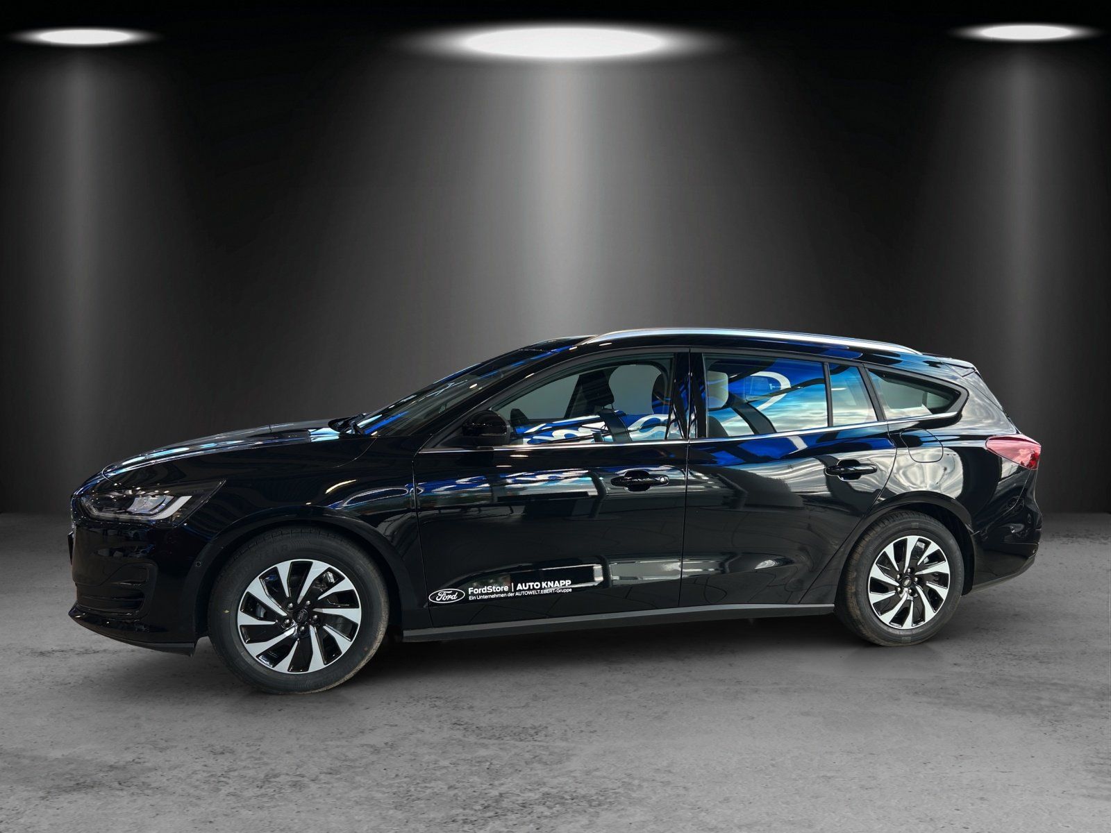 Fahrzeugabbildung Ford Focus Titanium Turnier Winter P. e.Call Kamera