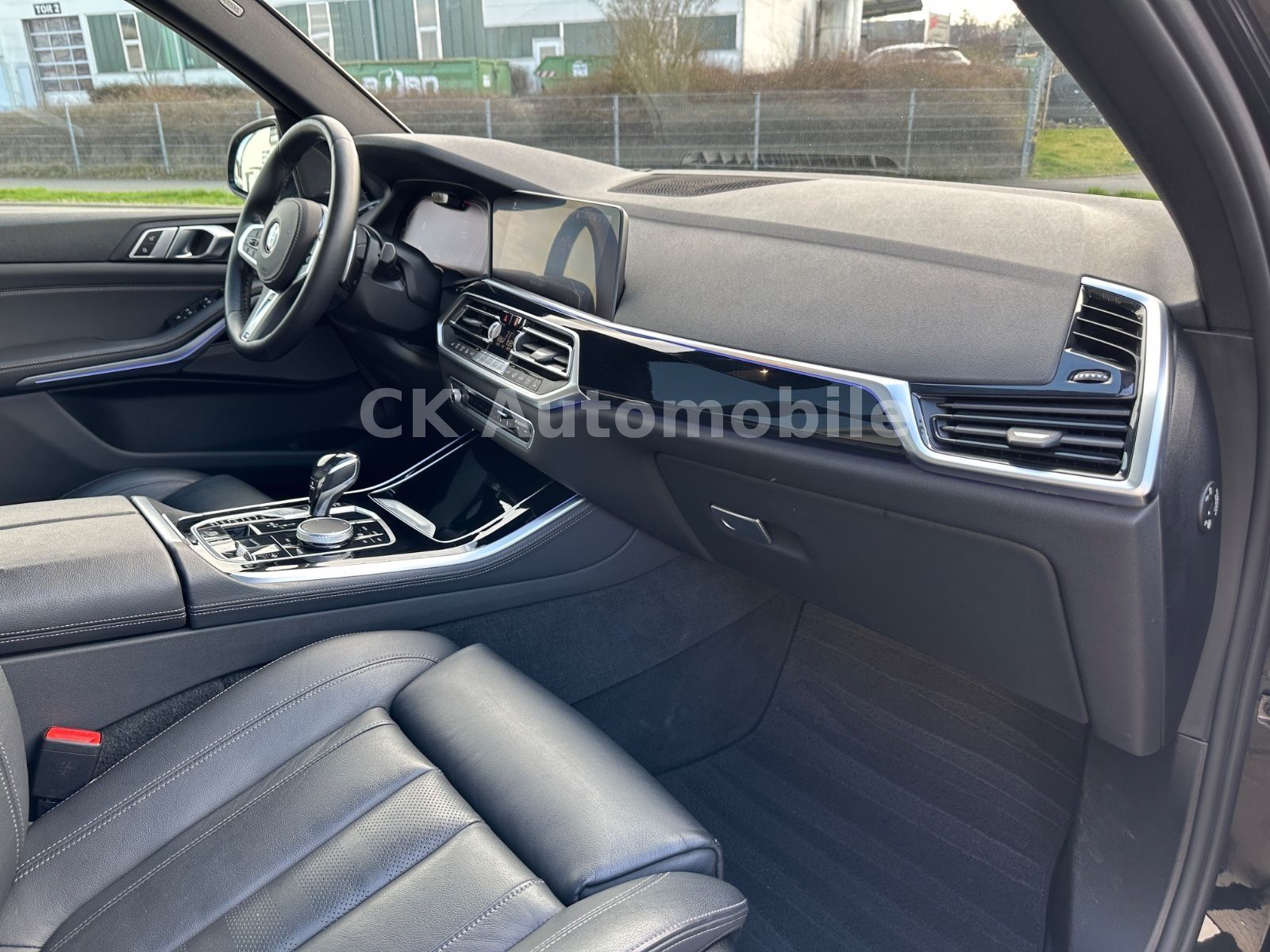 Fahrzeugabbildung BMW X5 xDrive 30d MSport/22Zoll/HeadUp/Pano/360°/AHK