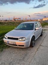 Volkswagen VW Golf 4 GTI 1.8T AGU - Volkswagen Golf aus 1998: GTI