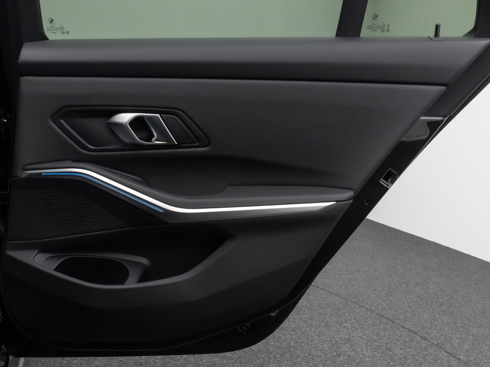 Fahrzeugabbildung BMW 318i M Sport Kamera DAB Lenkrhzg Komfort Alarm