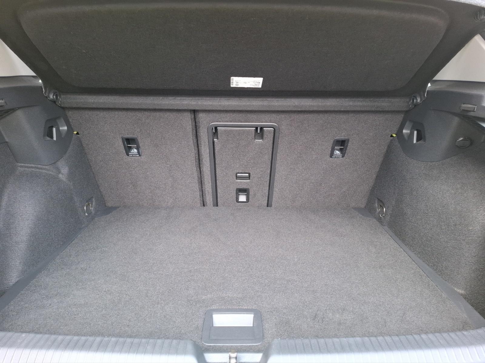 Volkswagen Golf VIII TSI Life Matrix Navi AID Pano ACC PDC, миниатюра 13