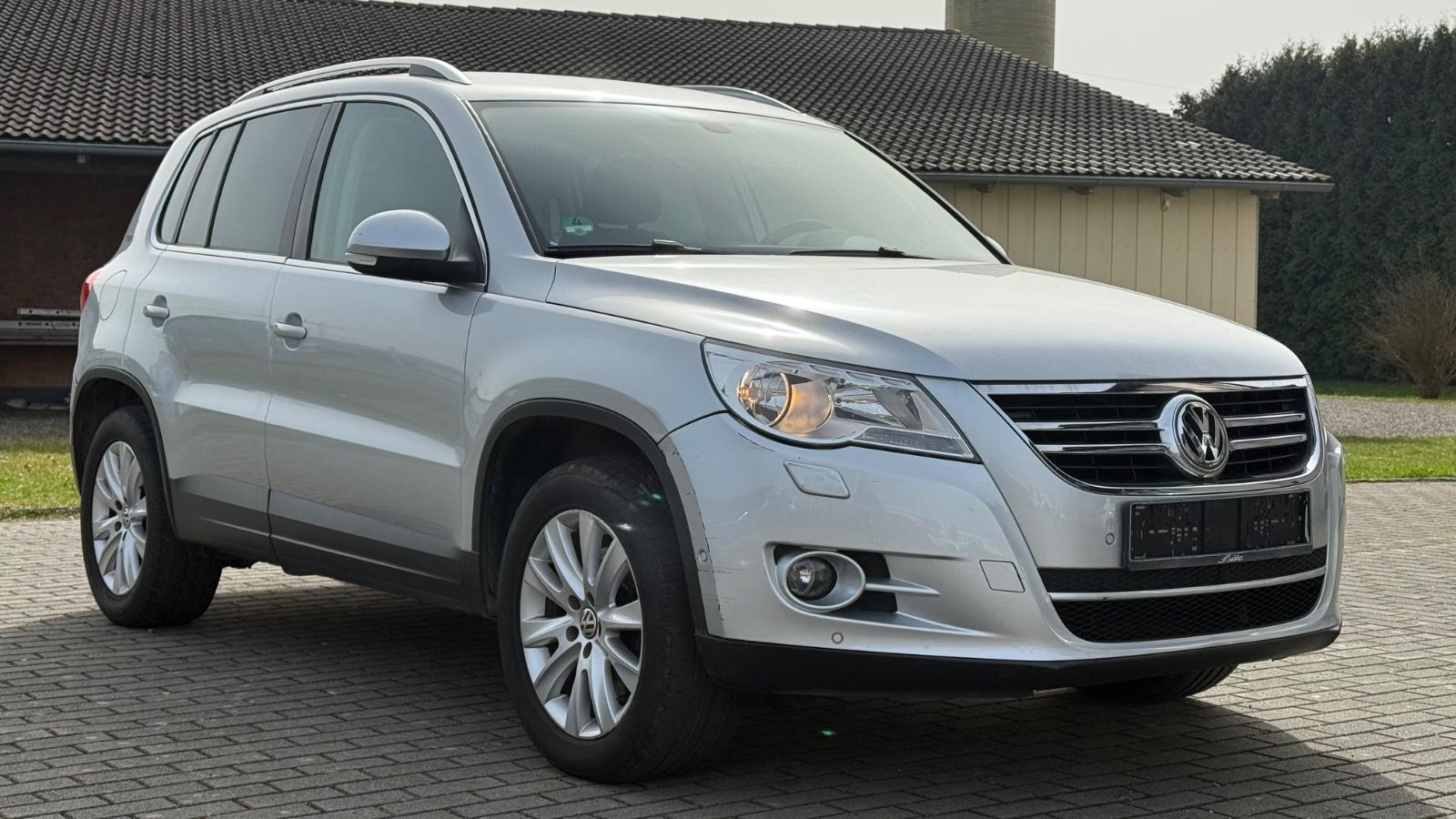 Volkswagen Tiguan Team 4Motion/1 Hand/R-Kamera