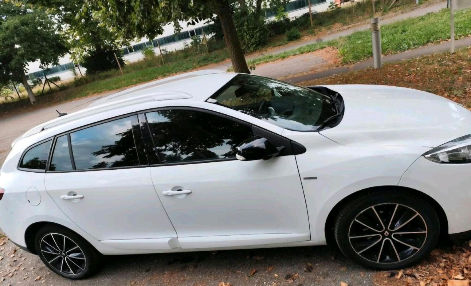 Renault Megane 2012 — photo 9