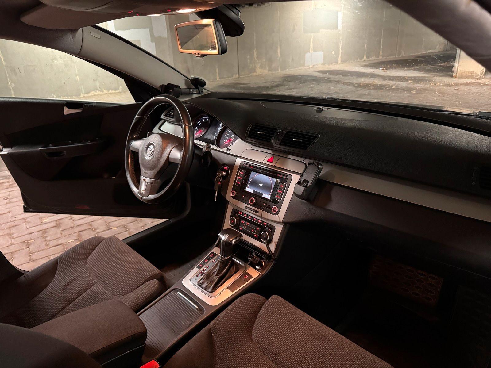 Volkswagen Passat 2010 — engine 122 HP (90kW)