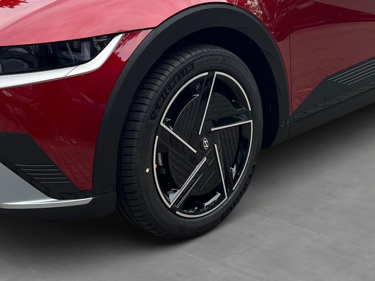 Fahrzeugabbildung Hyundai IONIQ 5 UNIQ 2xKlima 4xSHZ ACC AUT Bel.Sitz HUD
