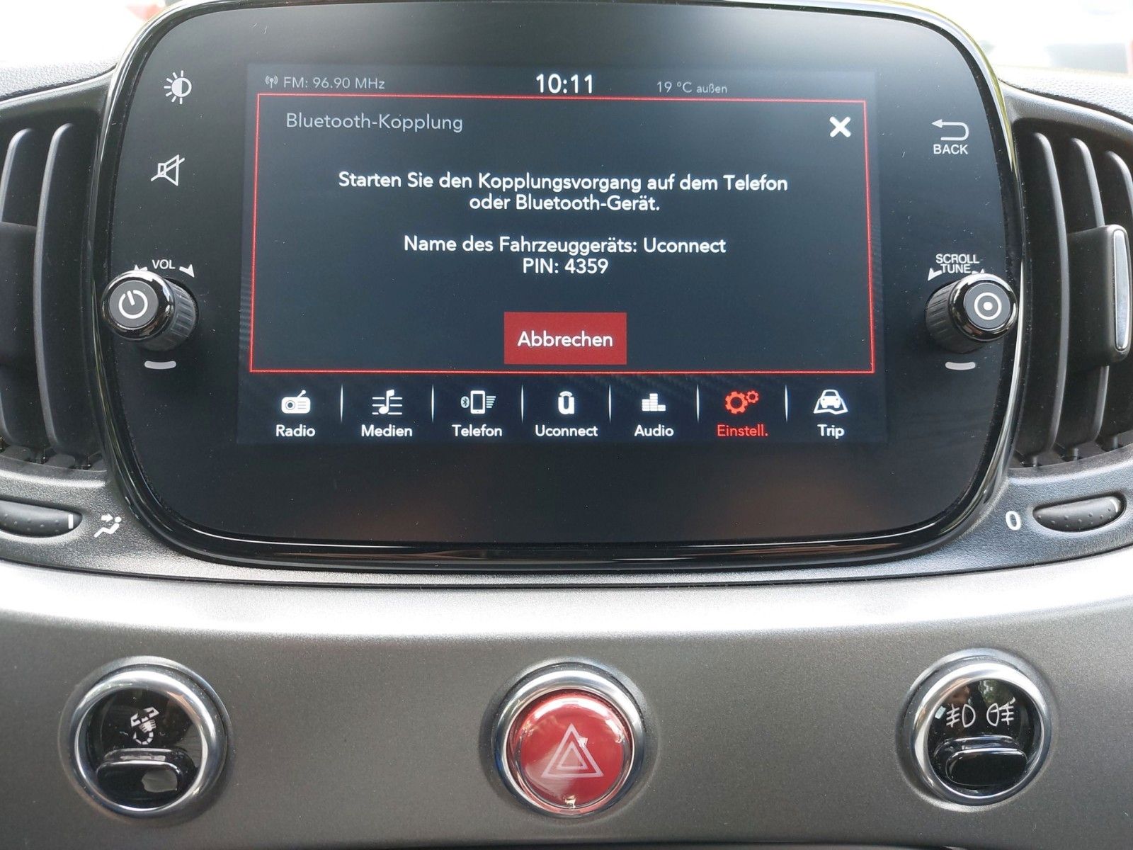 Abarth RED EDITION CARPLAY PDC SPORT-FAHRWERK – Bild 15