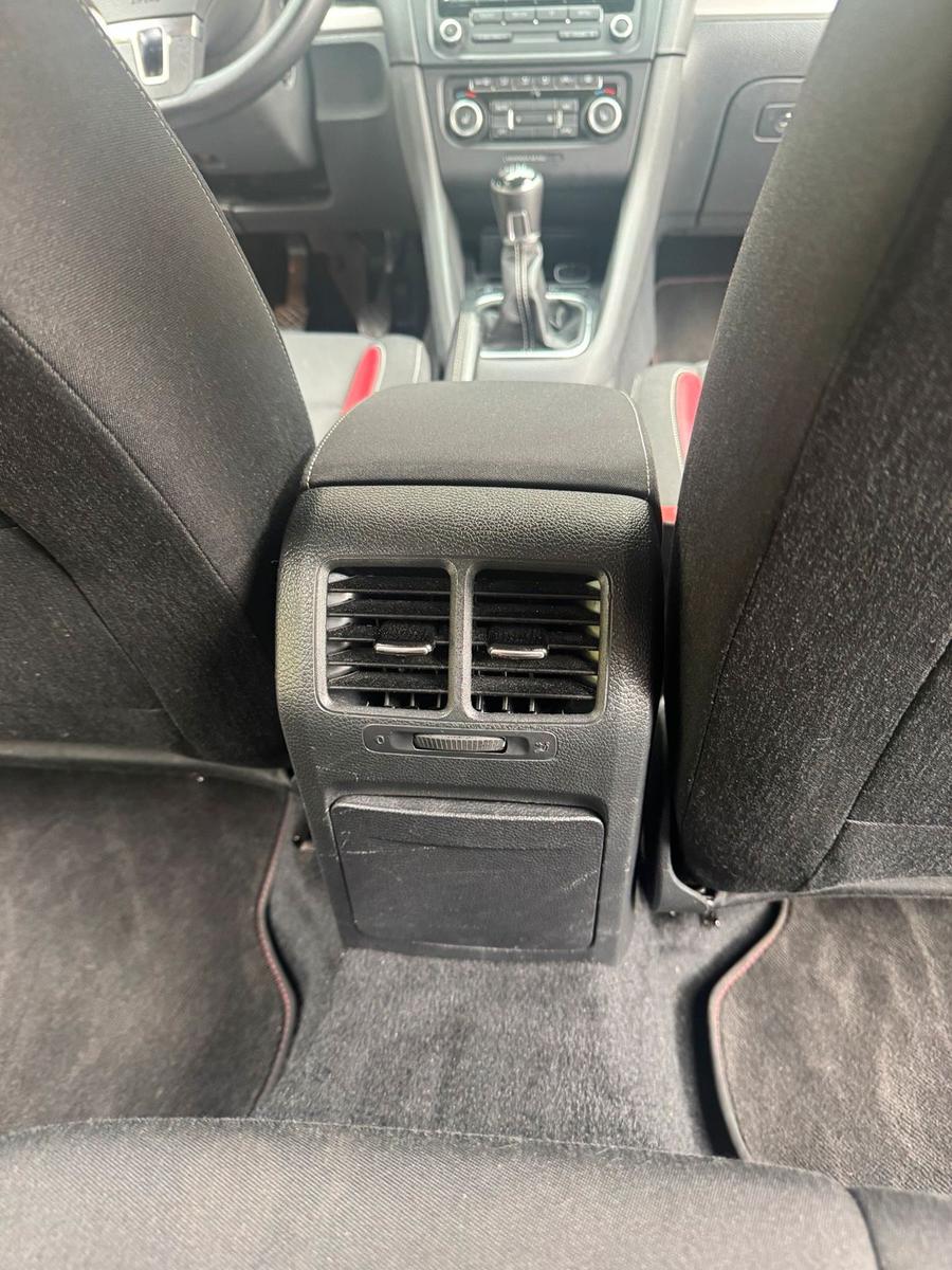 Volkswagen Golf 2012 — photo 13